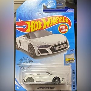 Hot Wheels 2020 Factory Fresh 2019 Audi R8 Spyder